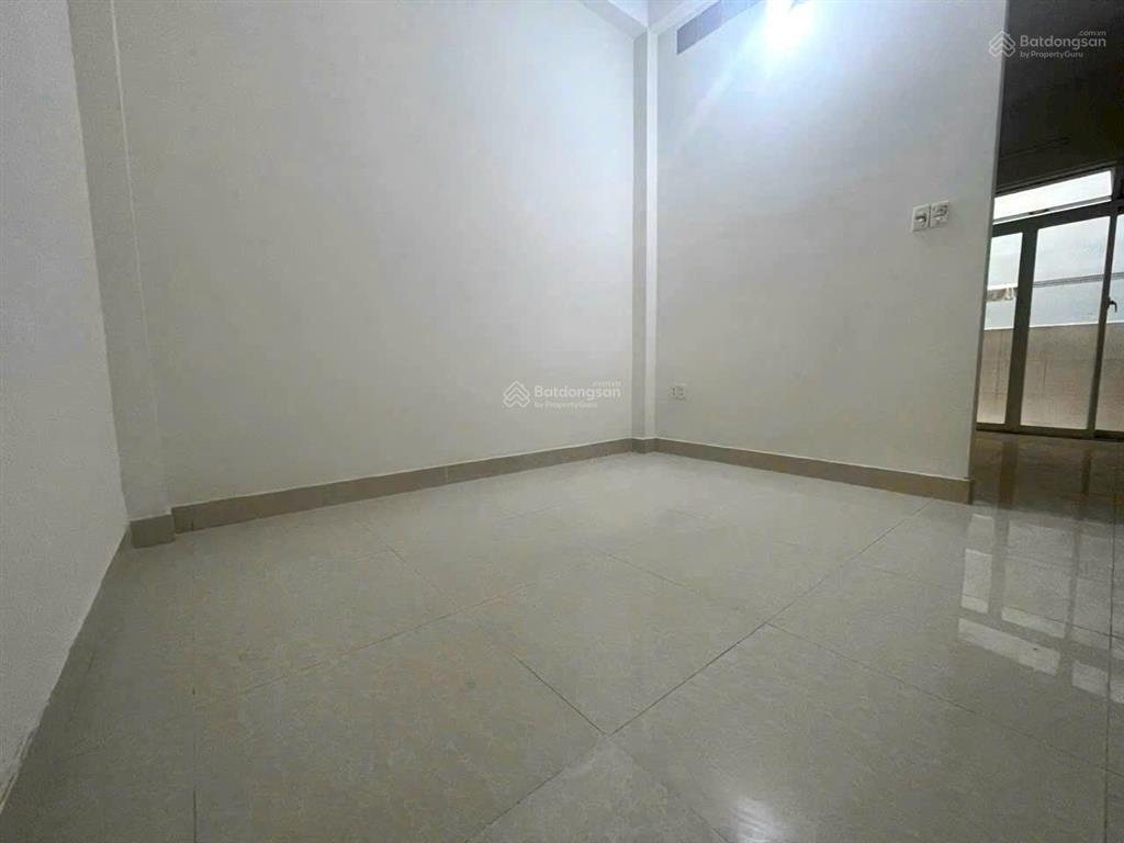 Trệt lầu 3,5x20m có 2pn 2wc hẻm xe hơi nguyên hồng p1 gv giá 11,5 triệu