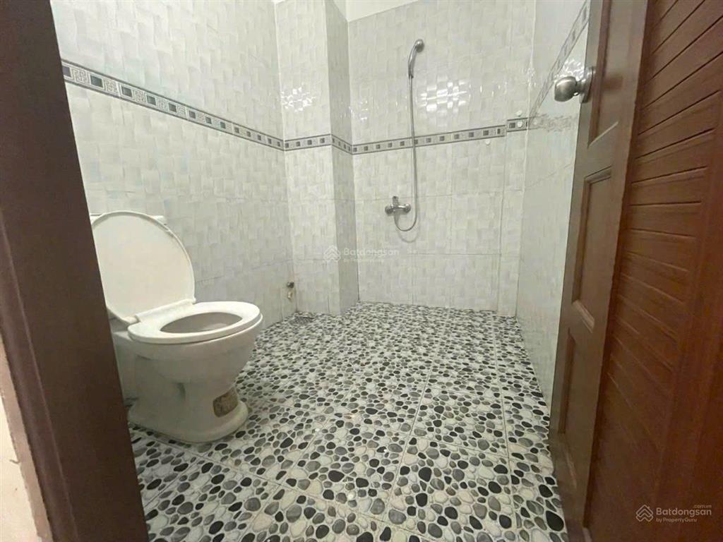 Trệt lầu 3,5x20m có 2pn 2wc hẻm xe hơi nguyên hồng p1 gv giá 11,5 triệu