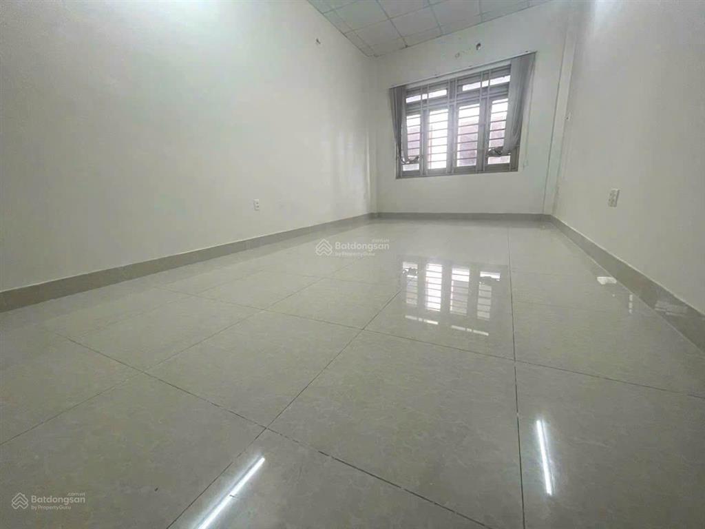 Trệt lầu 3,5x20m có 2pn 2wc hẻm xe hơi nguyên hồng p1 gv giá 11,5 triệu