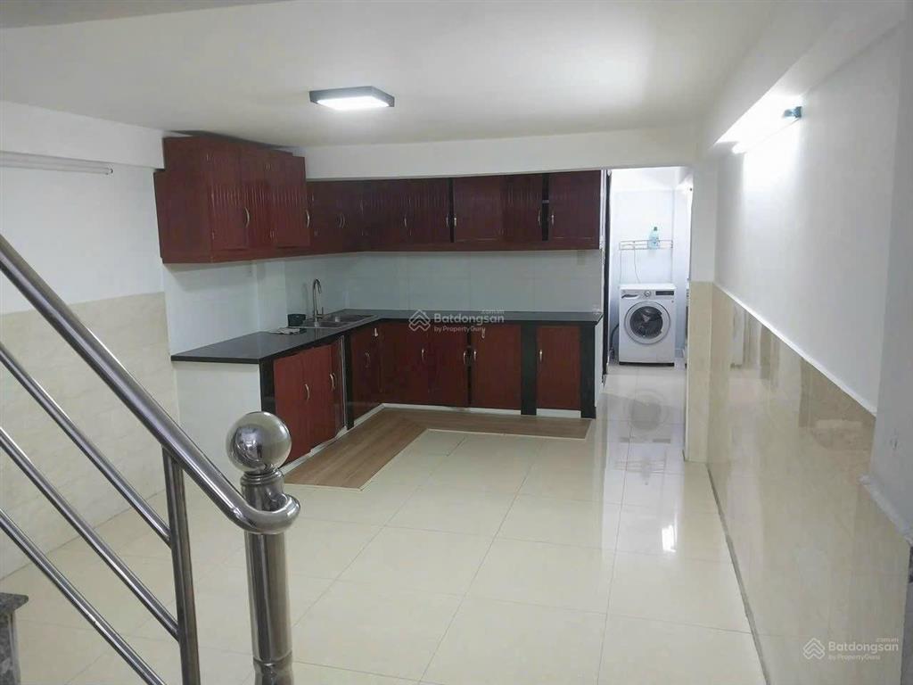 Trệt 2 lầu sân thượng 3,6x17m có 3pn 3wc sẵn nội thất ngay cầu vượt ngã 5 quang trung p10 gv