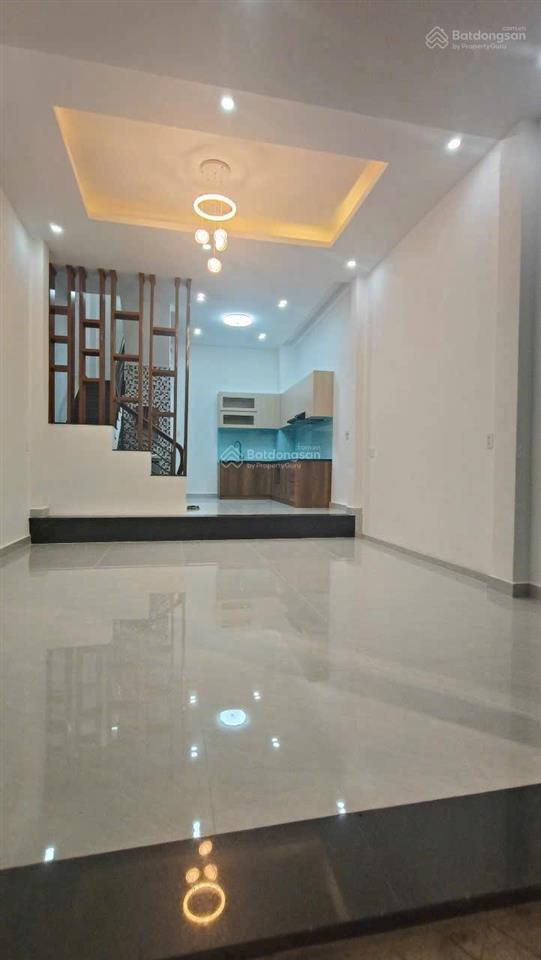 Nhà mơi xây trệt 3 lầu 4,5x10m có 3pn 3wc xe hơi ngủ trong nhà phan huy ích p12 gv