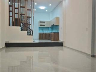 Nhà mơi xây trệt 3 lầu 4,5x10m có 3pn 3wc xe hơi ngủ trong nhà phan huy ích p12 gv