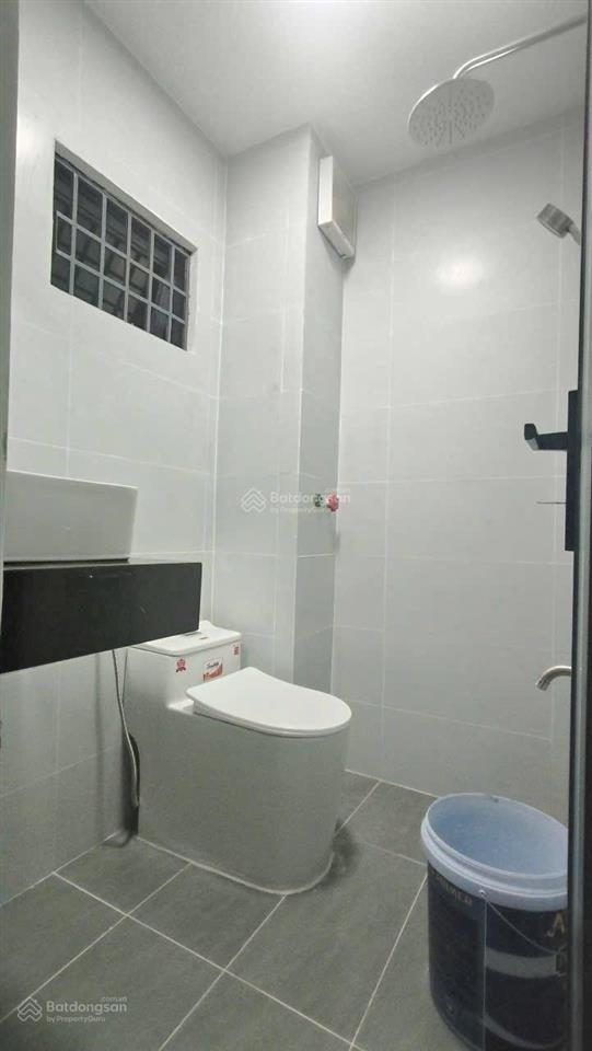 Nhà mơi xây trệt 3 lầu 4,5x10m có 3pn 3wc xe hơi ngủ trong nhà phan huy ích p12 gv