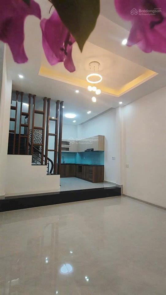 Nhà mơi xây trệt 3 lầu 4,5x10m có 3pn 3wc xe hơi ngủ trong nhà phan huy ích p12 gv