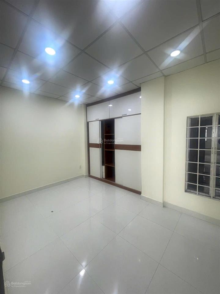 Trệt lầu 6x12m có 3pn 2wc hẻm 4m xe hơi thông gần chợ gò vấp, giá 13,5 triệu/tháng