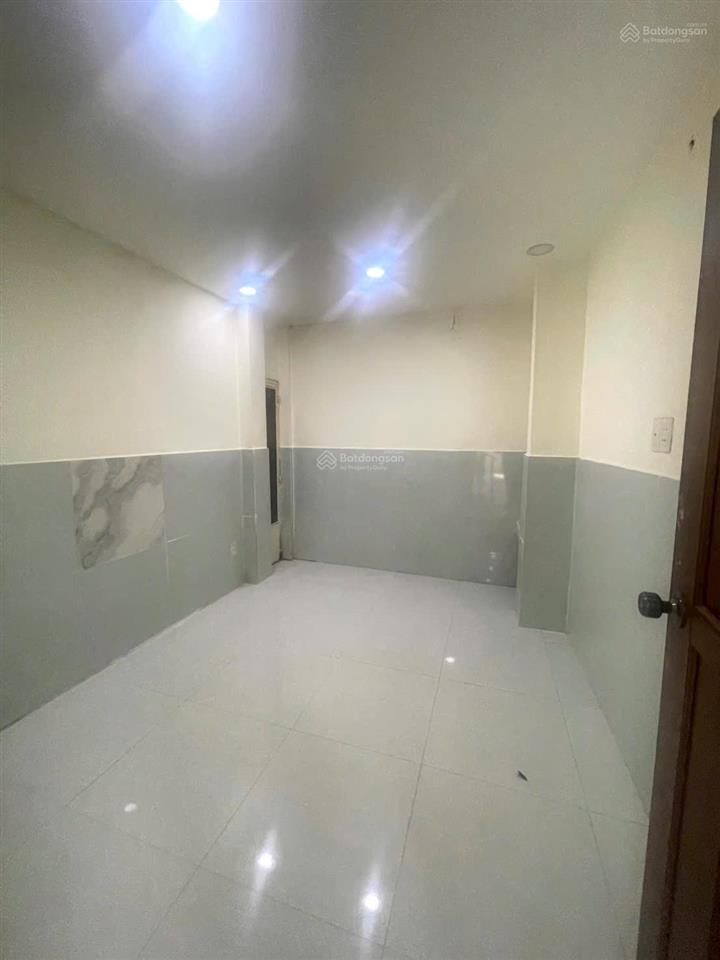 Trệt lầu 6x12m có 3pn 2wc hẻm 4m xe hơi thông gần chợ gò vấp, giá 13,5 triệu/tháng