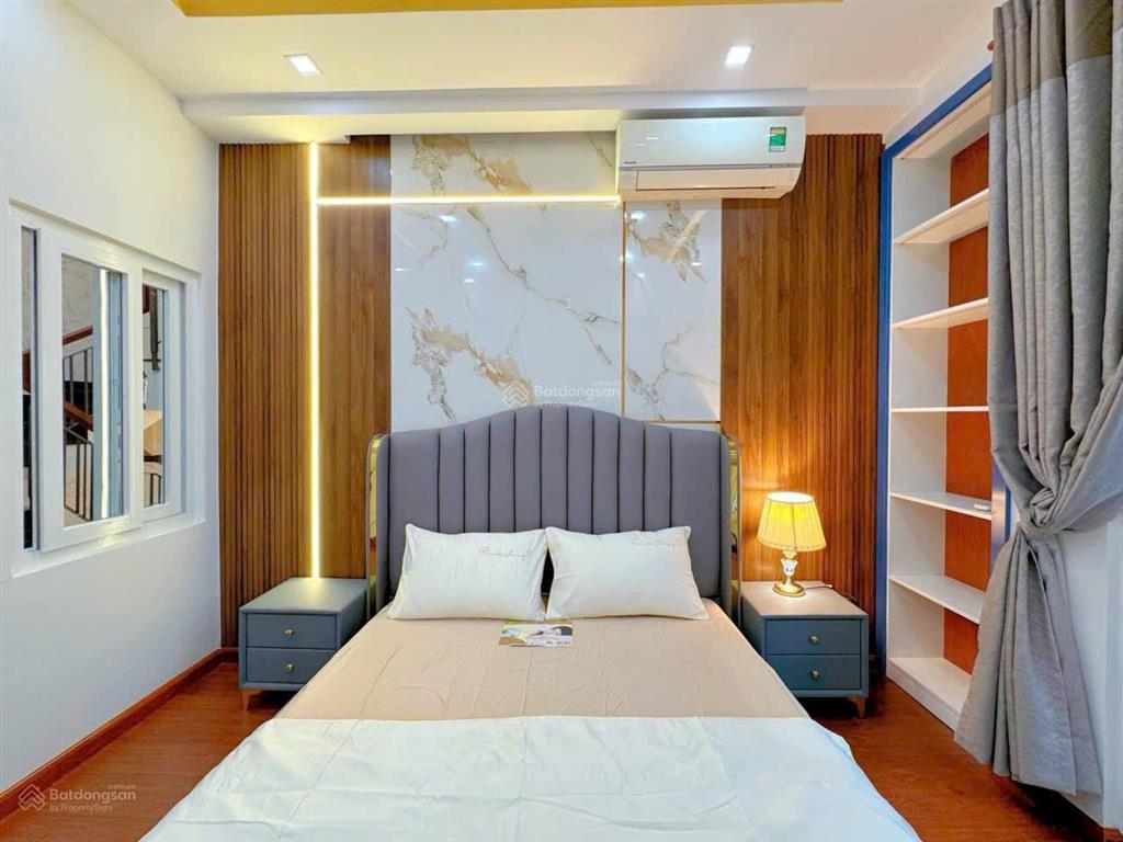 Nhà mới full nội thất trệt 3 lầu có 3pn 4wc hẻm xe hơi gần emart phan huy ích