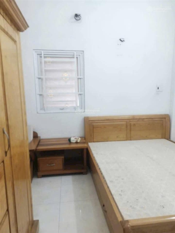 Trệt 2 lầu sân thượng 5x18m nở hậu 8m có 4pn 3wc gần emart phan huy ích