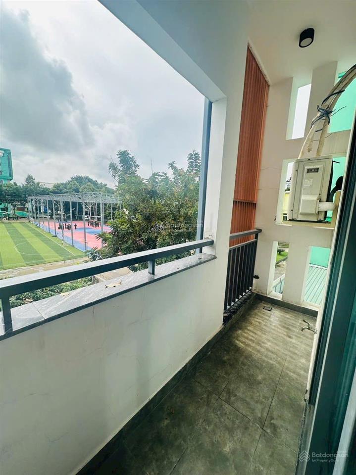 Nhà gần sân bay trệt lửng lầu 4,5x18m có máy lạnh từng phòng hẻm xe hơi hoàng văn thụ p4 tân bình