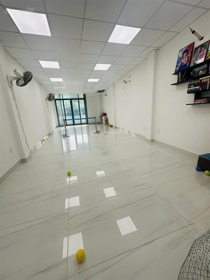Nhà gần sân bay trệt lửng lầu 4,5x18m có máy lạnh từng phòng hẻm xe hơi hoàng văn thụ p4 tân bình