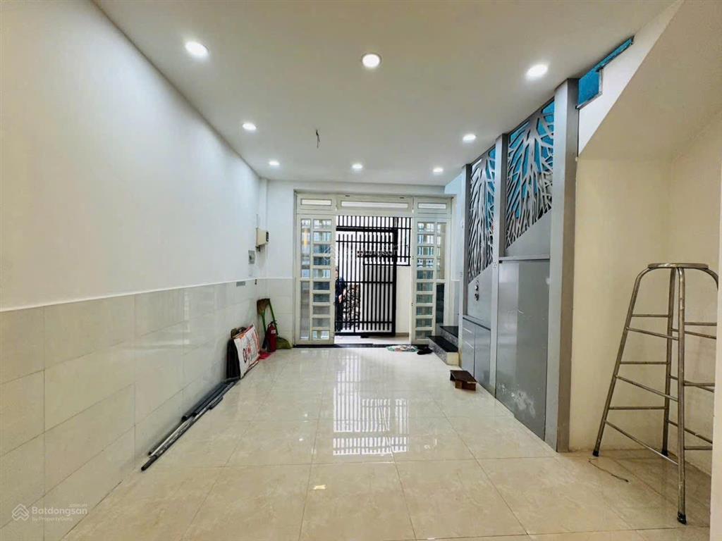 Nhà gần chợ gò vấp 4,5x10m trệt lầu 2pn 2wc huỳnh khương an p5 giá 12 triệu còn bớt