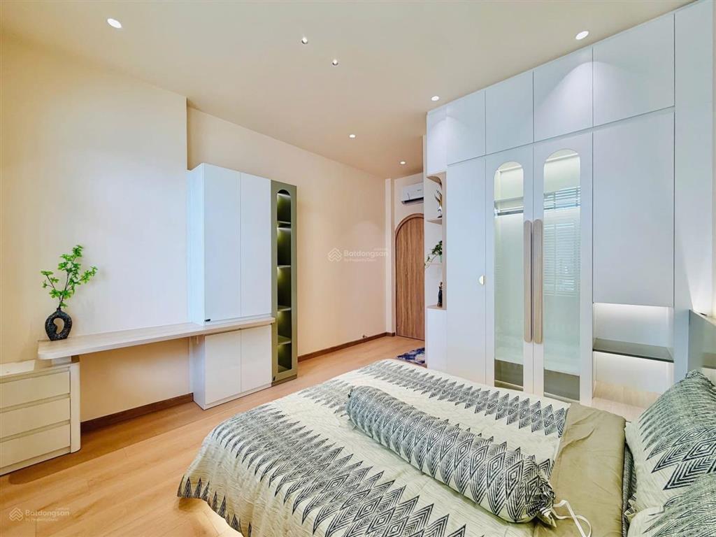 Nhà mới full nội thất trệt 2 lầu sân thượng 4pn 6wc hẻm xe hơi lê văn thọ p9 gv