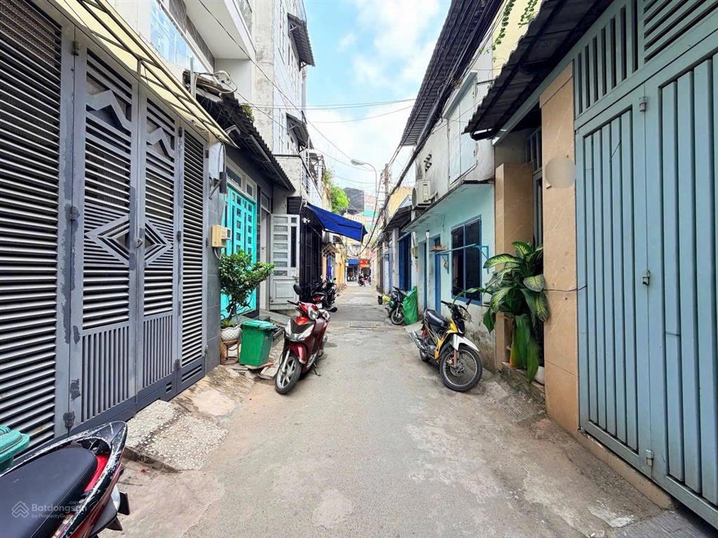 Nhà mới full nội thất trệt lửng 3 lầu 3,5x15m có 5pn 3wc hẻm xe hơi bùi quang là p12 gv