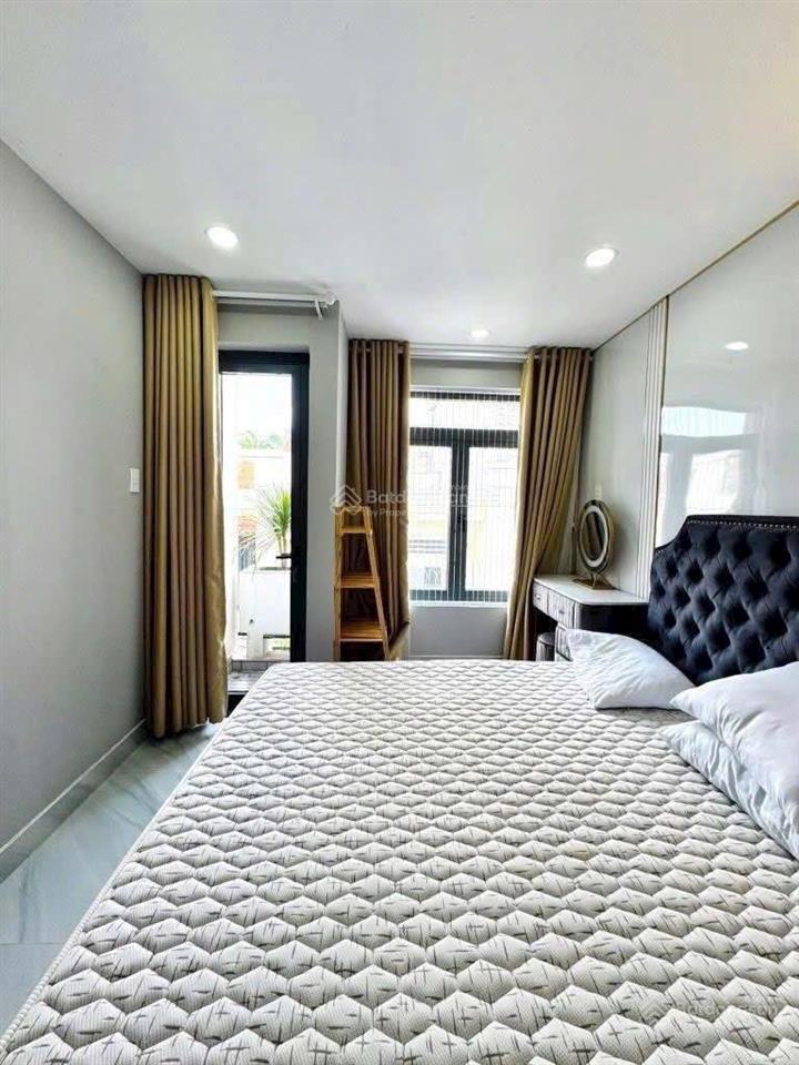 Nhà mới full nội thất trệt lửng 3 lầu 3,5x15m có 5pn 3wc hẻm xe hơi bùi quang là p12 gv