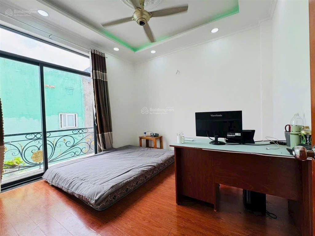 Trệt 2 lầu sân thượng 5x9m có 4pn 3wc hẻm xe hơi lê văn thọ gần cv làng hoa