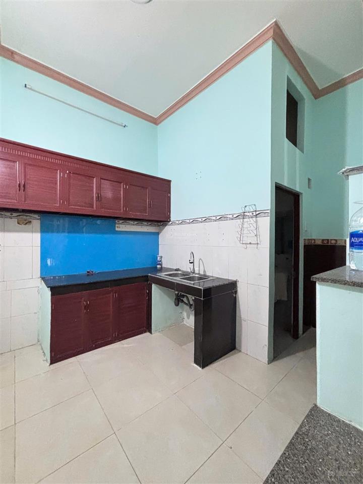 Trệt 2 lầu 4x11m có 4pn 3wc gần cv làng hoa giá chỉ 10 triệu