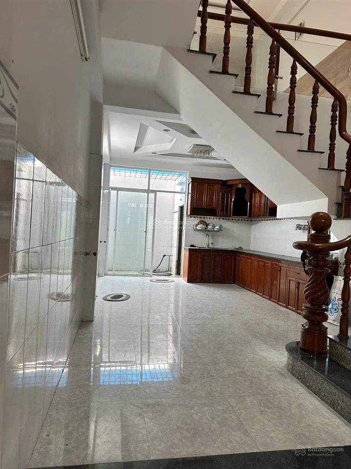 Trệt 3 lầu sân thượng 4x16m có 4pn 4wc hẻm xe hơi phan huy ích p12 giá 15 triệu