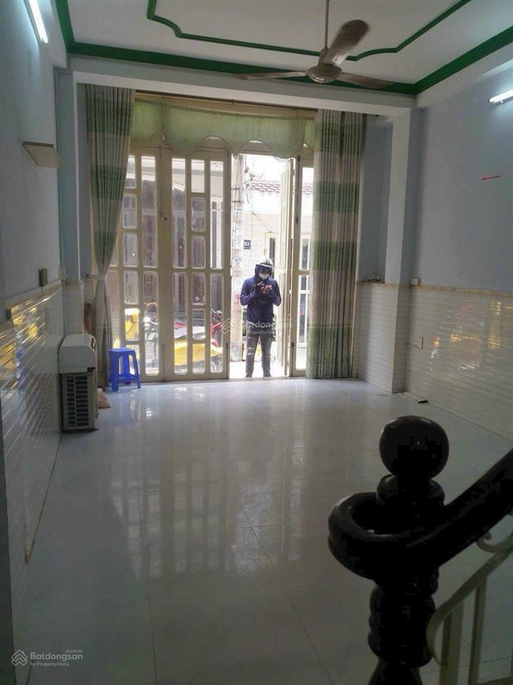 Trệt lầu 4x13m có 2pn 2wc sẵn máy lạnh bùi quang là p12 gv giá 8,5 triệu