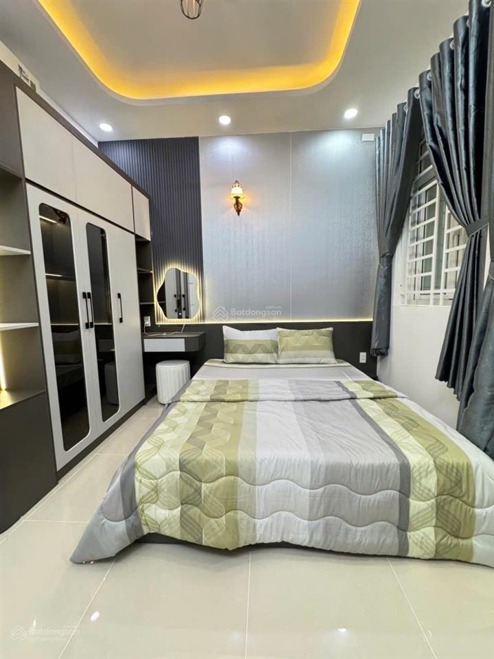 Full nội thất trệt 3 lầu 4pn 5wc hẻm xe hơi phạm văn chiêu p14 giá 25 triệu