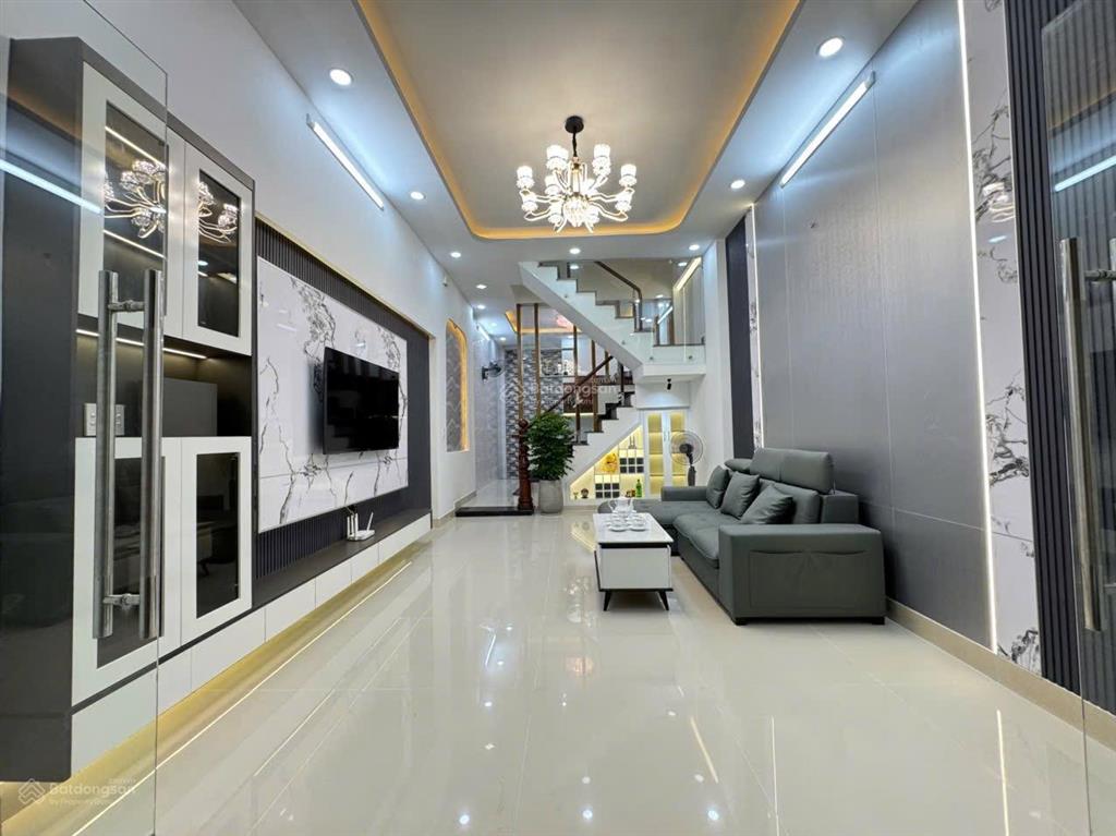 Full nội thất trệt 3 lầu 4pn 5wc hẻm xe hơi phạm văn chiêu p14 giá 25 triệu