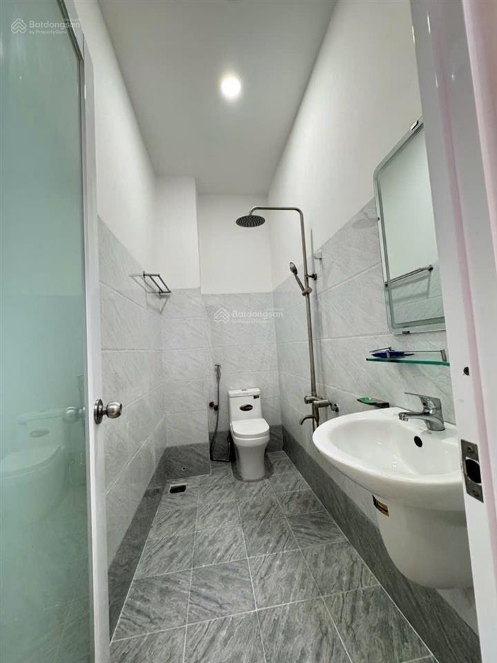 Full nội thất trệt 3 lầu 4pn 5wc hẻm xe hơi phạm văn chiêu p14 giá 25 triệu