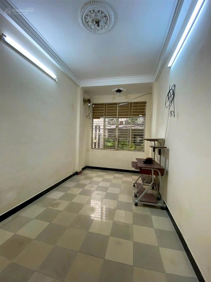 Nhà vị trí trung tâm gần sân bay 4pn 3wc nguyễn kiệm p3 gv cho nhóm sinh viên giá 10 triệu tl