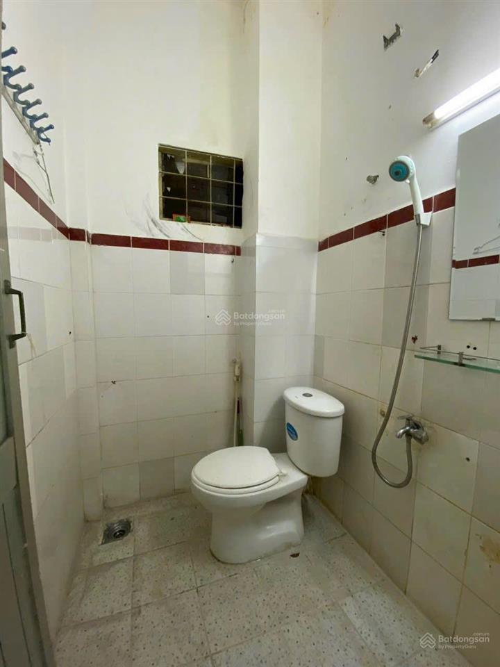 Nhà vị trí trung tâm gần sân bay 4pn 3wc nguyễn kiệm p3 gv cho nhóm sinh viên giá 10 triệu tl