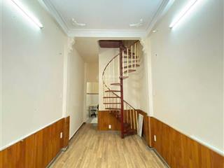 Nhà vị trí trung tâm gần sân bay 4pn 3wc nguyễn kiệm p3 gv cho nhóm sinh viên giá 10 triệu tl