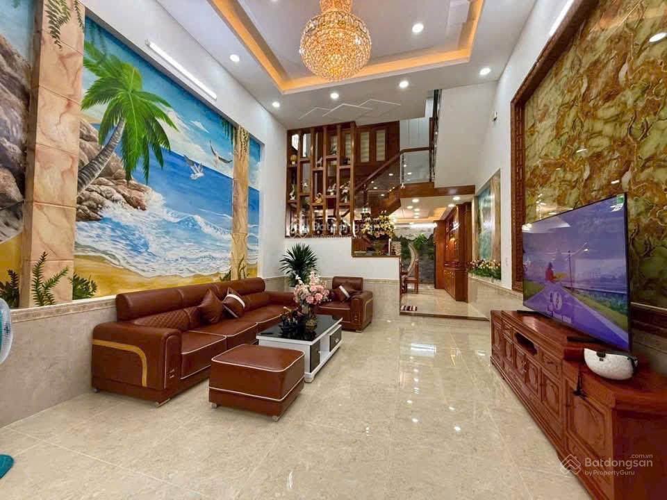 Full nội thất 5x22m trệt 3 lầu có 5pn 6wc xe hơi ngủ trong nhà nguyễn tư giản p12 gv