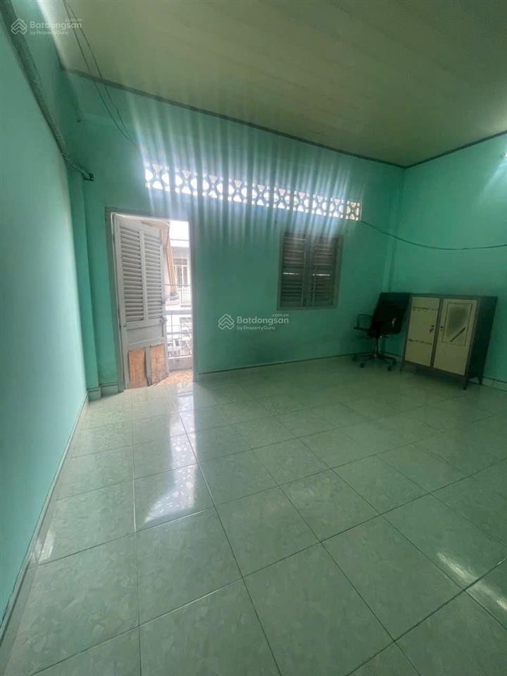 Nhà gần sân bay 4,5x10m trệt lầu 2pn 1wc nguyễn kiệm p3 gv giá 8 triệu còn giảm