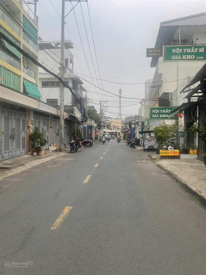 Trệt 2 lầu sân thượng 4x16m 3pn 3wc xe hơi ngủ trong nhà đường 8m gần chợ an nhơn