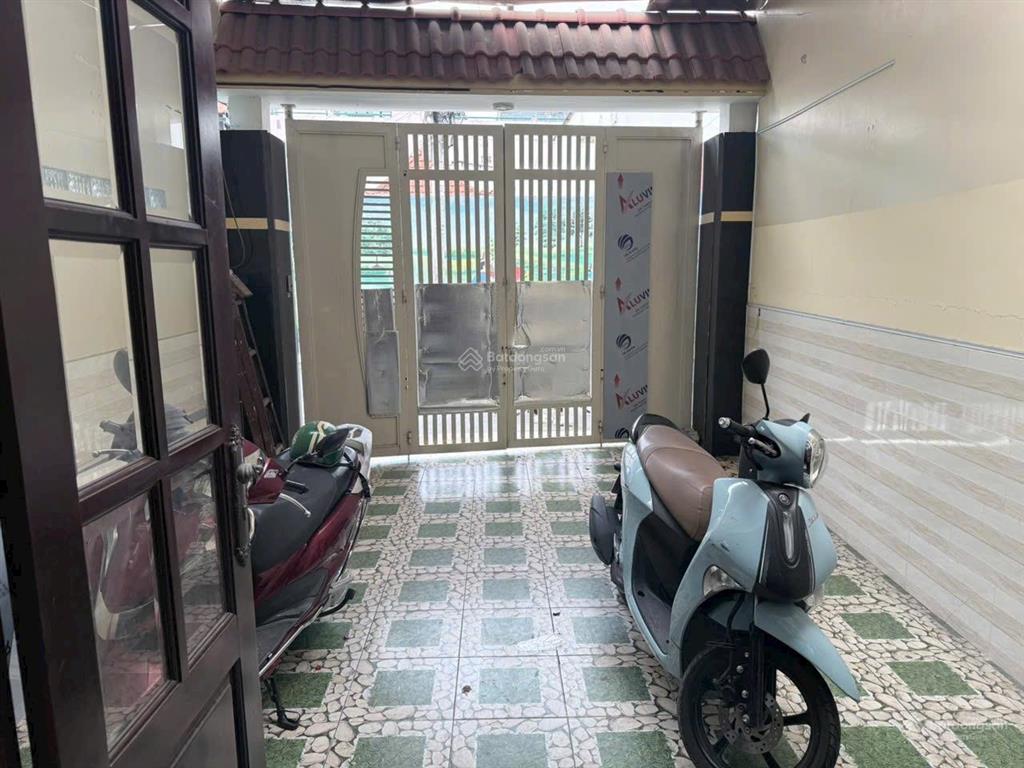 Trệt 2 lầu sân thượng 4x16m 3pn 3wc xe hơi ngủ trong nhà đường 8m gần chợ an nhơn