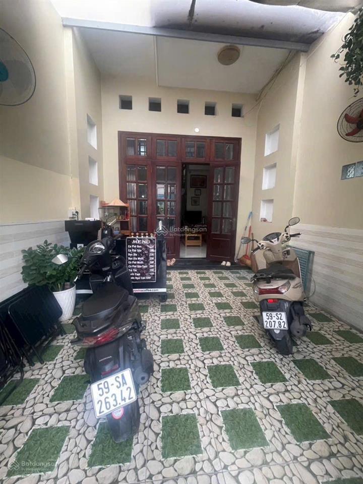 Trệt 2 lầu sân thượng 4x16m 3pn 3wc xe hơi ngủ trong nhà đường 8m gần chợ an nhơn