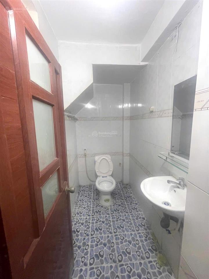 Nhà gần chợ tân trụ, nhà ga t3 trệt lầu có 4pn 2wc nguyễn sỹ sách p15 tân bình giá 10 triệu