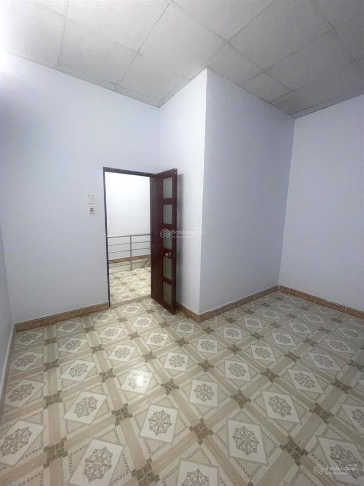Nhà gần chợ tân trụ, nhà ga t3 trệt lầu có 4pn 2wc nguyễn sỹ sách p15 tân bình giá 10 triệu