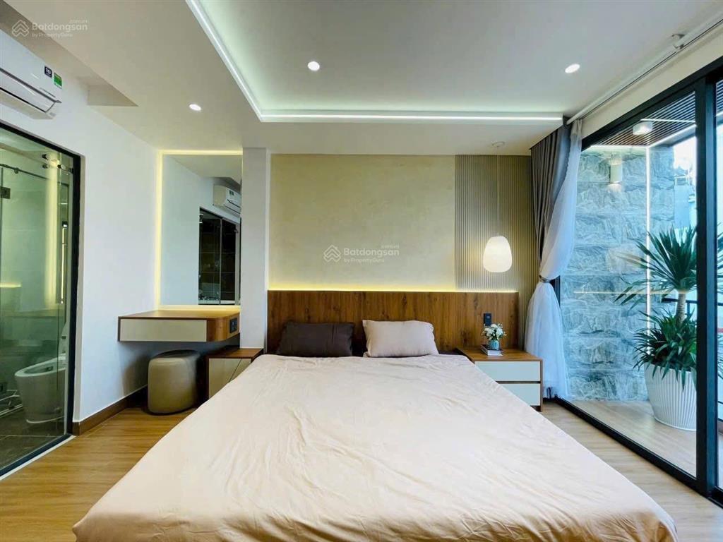 Nhà mới full nội thất trệt lửng 2 lầu gồm 3pn 4wc hẻm xe hơi gần ngay mercedes quang trung