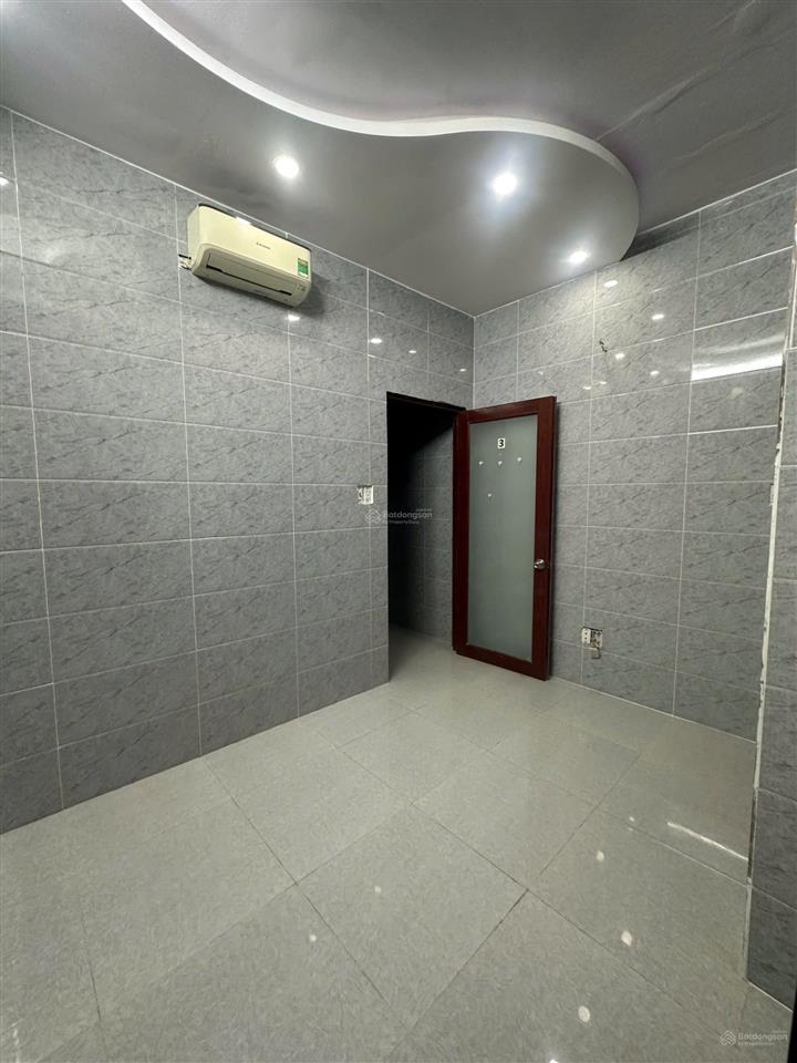Trệt 2 lầu gồm 4pn 3wc sẵn máy lạnh đường số 5 p17 (phường gò vấp mới)