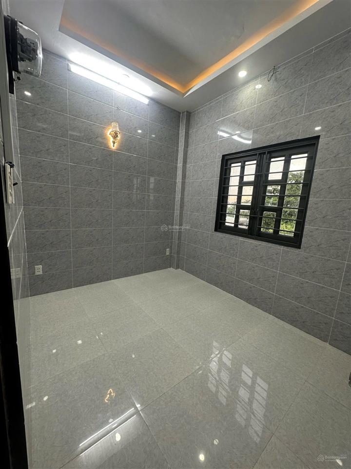 Trệt 2 lầu gồm 4pn 3wc sẵn máy lạnh đường số 5 p17 (phường gò vấp mới)