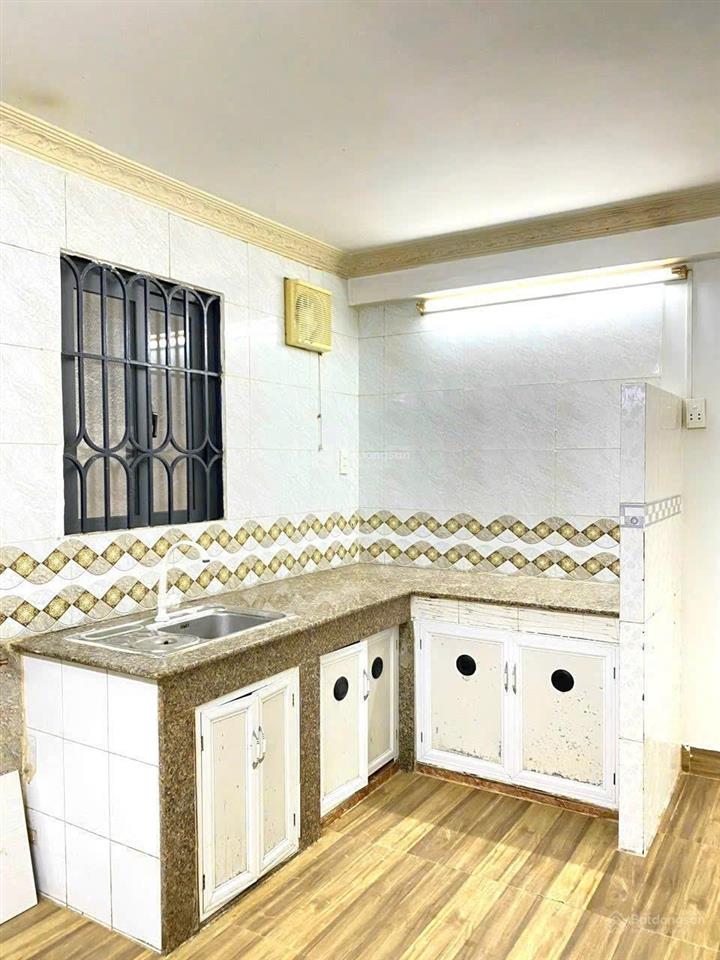 Trệt 2 lầu sân thượng có 3pn 4wc hẻm xe hơi lê hoàng phái p17 gv giá 12,5 triệu