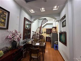 Nhà riêng bán tại nguyễn văn linh, long biên 25m, 4 tầng giá 4.75 tỷ. nhà dân xây, full nội thất.