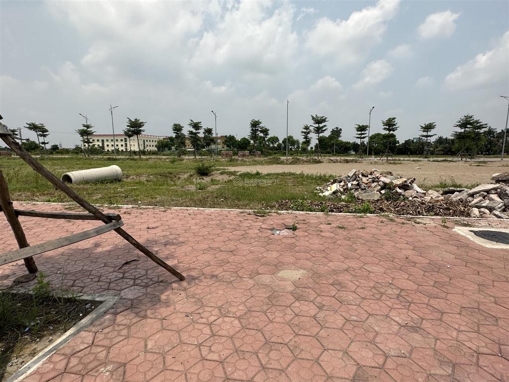 Bán đất tại tđc minh châu, yên mỹ, hưng yên, giá tốt, 3,55 tỷ, 80 m2. đường 12m vỉa hè 5m, hiếm