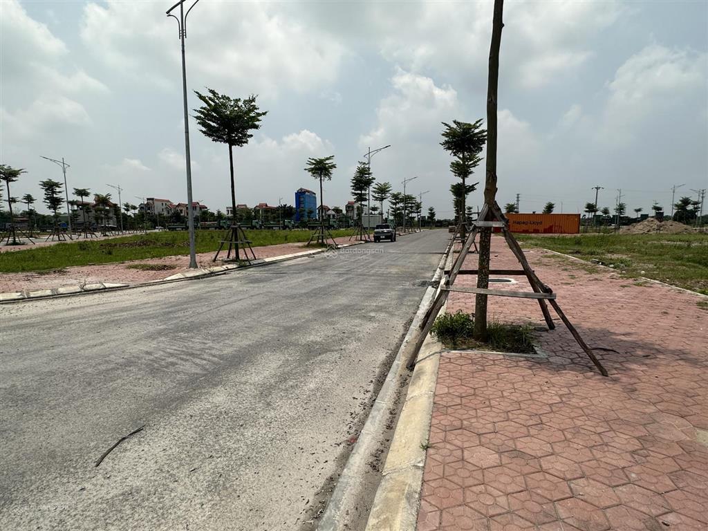 Bán đất tại tđc minh châu, yên mỹ, hưng yên, giá tốt, 3,55 tỷ, 80 m2. đường 12m vỉa hè 5m, hiếm