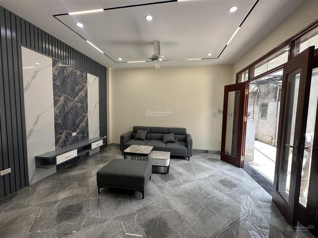 Bán nhà phố xuân đỗ, long biên 35mx5 tầng giá 7 tỷ. lô góc, full nội thất, gần trường, chợ, nhà mới