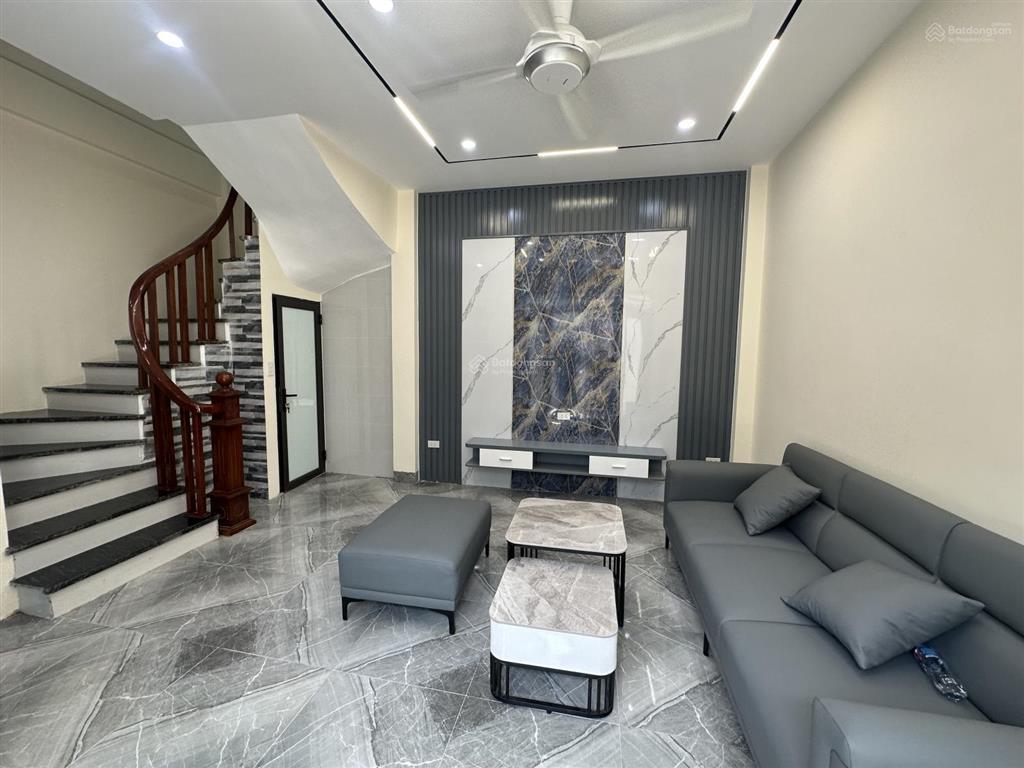 Bán nhà phố xuân đỗ, long biên 35mx5 tầng giá 7 tỷ. lô góc, full nội thất, gần trường, chợ, nhà mới