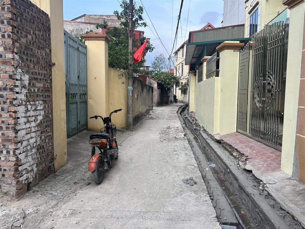 Bán nhà đình dù, văn lâm, hưng yên 3pn, 3wc, 45m2, 3,1 tỷ, nhà mới, lô góc, ô tô đỗ cửa, gần chợ