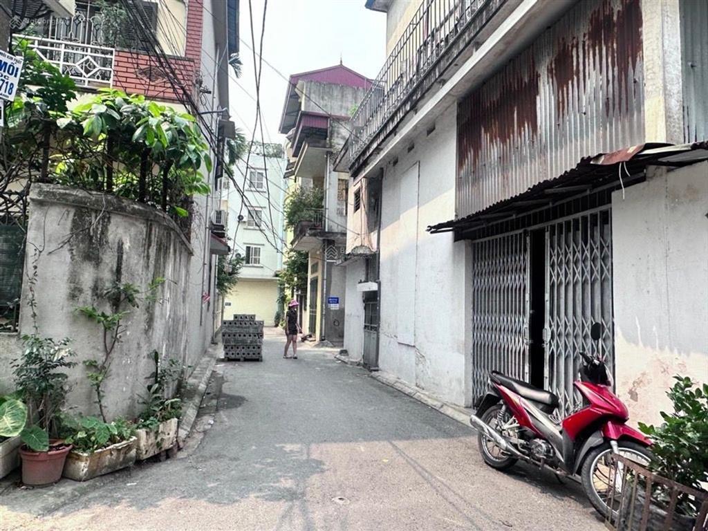 Bán nhà riêng tại trâu quỳ, gia lâm 40m2, 4 tầng 7,8 tỷ, nhà dân xây, ô tô, kinh doanh, ở luôn