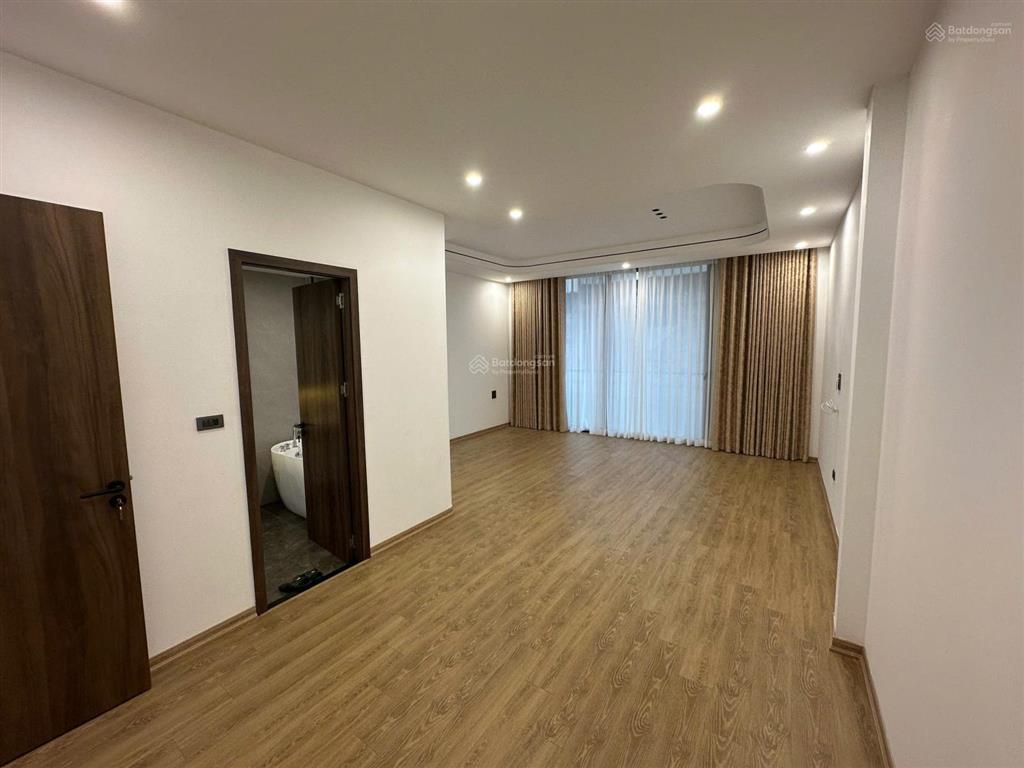 Bán nhà riêng tại phúc lợi, 9 tỷ, 60 m2, full nội thất, thang máy