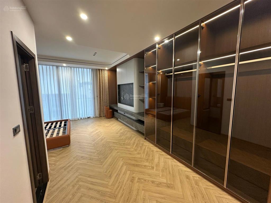 Bán nhà riêng tại phúc lợi, 9 tỷ, 60 m2, full nội thất, thang máy