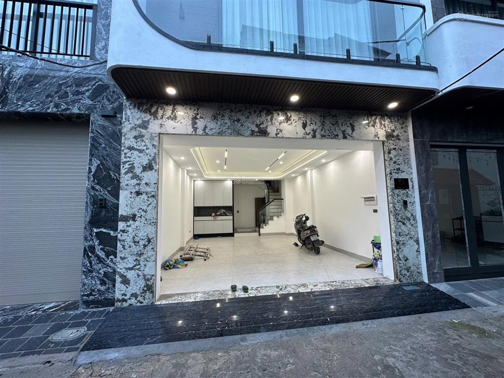 Bán nhà riêng tại phúc lợi, 9 tỷ, 60 m2, full nội thất, thang máy