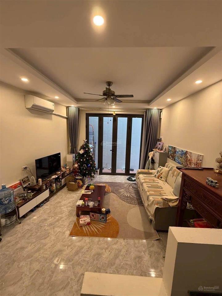Bán nhà phố hoa lâm, long biên 47m2, giá 6,6 tỷ. nhà đẹp, hiếm,